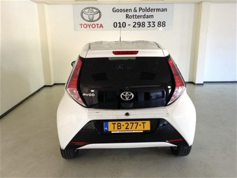 Toyota Aygo - 1.0 5D x-joy, navi, climate, NL auto - 1