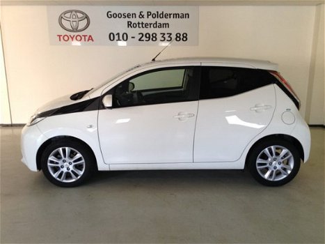 Toyota Aygo - 1.0 5D x-joy, navi, climate, NL auto - 1