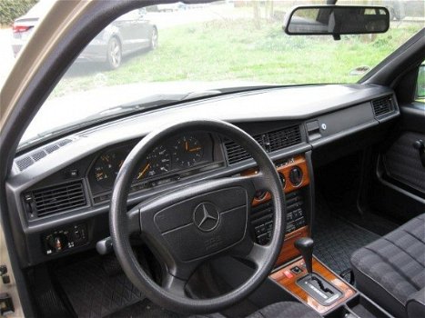 Mercedes-Benz 190-serie - 2.0 D Class AUTOMAAT, 178.000KM AIRBAG, ELEC. SCHUIF/KANTELDAK, CENTRALE V - 1