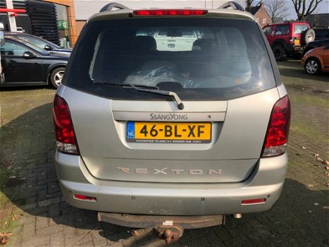 SsangYong Rexton - RX 290 AUTOMAAT LUXE UITVOERING - MOTOR SCHADE AAN 1 CYLINDER - MEENEEM PRIJS € 1 - 1