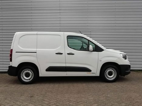 Opel Combo - 1.6D L1H1 Edition Airco Navigatie Parkeersensor - 1