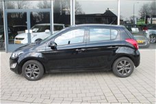 Hyundai i20 - 1.2i i-Deal/ 5 Deurs / Airco