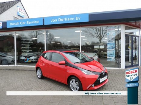 Toyota Aygo - 1.0 VVT-i X-Wave 5-drs Automaat - Nav | Camera | Airco | Leer - 1