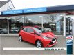 Toyota Aygo - 1.0 VVT-i X-Wave 5-drs Automaat - Nav | Camera | Airco | Leer - 1 - Thumbnail