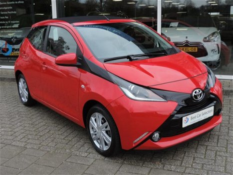 Toyota Aygo - 1.0 VVT-i X-Wave 5-drs Automaat - Nav | Camera | Airco | Leer - 1