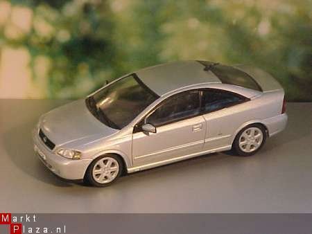 MINICHAMPS OPEL ASTRA COUPE - 2