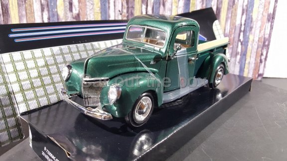 1940 Ford pickup groen 1:24 Motormax - 2