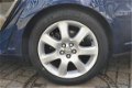 Toyota Avensis Wagon - 2.4 VVTi Executive - 1 - Thumbnail