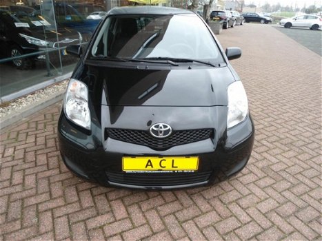 Toyota Yaris - 1.0 VVTi Acces 5 Deurs - 1