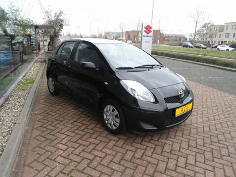 Toyota Yaris - 1.0 VVTi Acces 5 Deurs - 1