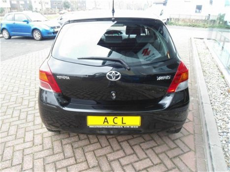 Toyota Yaris - 1.0 VVTi Acces 5 Deurs - 1