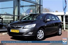 Opel Astra - 1.4 EcoFLEX 100pk EDITION |Parkeersensoren Achter | Trekhaak