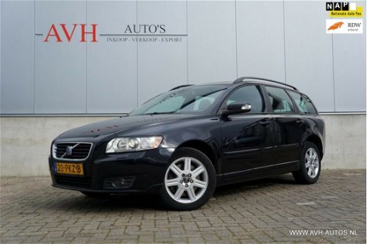 Volvo V50 - 2.5 T5 AWD Momentum - 1