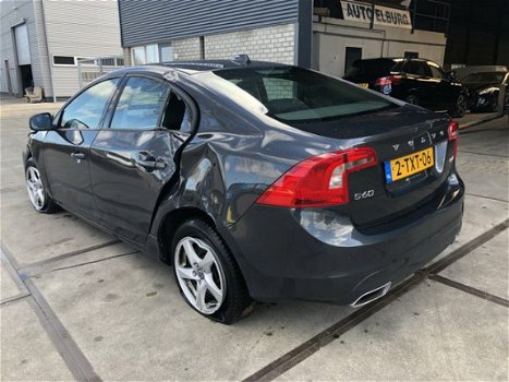 Volvo S60 - 2.0 D4 Momentum Automaat - 1