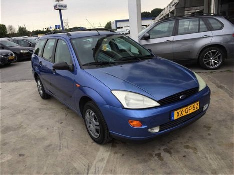 Ford Focus Wagon - 1.4i 16V Ambiente - 1