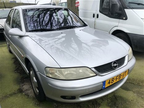 Opel Vectra - 1.8-16V Diamond - 1