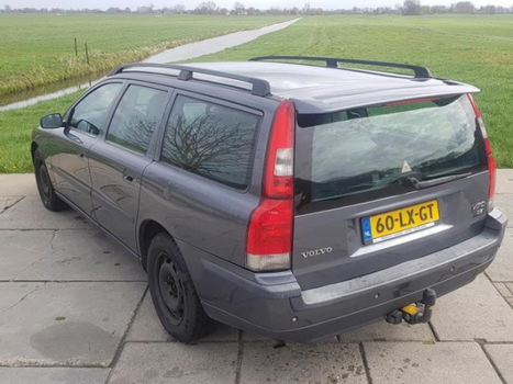 Volvo V70 - 2.4 D5 AUT 2003 Grijs Airco/Cruise/Leder/Topstaat - 1