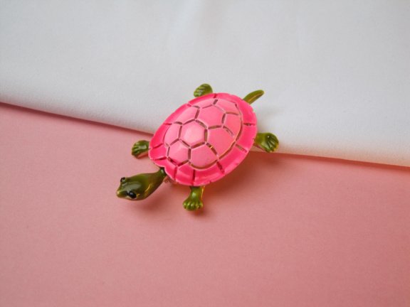Broche goudkleurig verguld en roze groen emaille schildpad 4.9x3.0 cm - Afbeelding 2