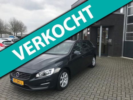 Volvo V60 - 2.0 D4 Kinetic 120 KW 5 cilinder navi trekhaak - 1