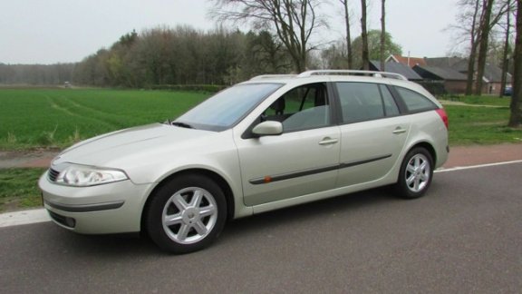 Renault Laguna Grand Tour - 1.8-16V Elective Automaat - 1