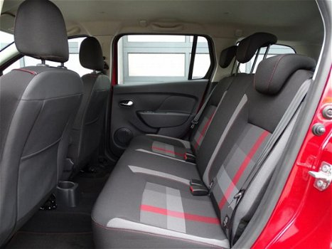 Dacia Logan MCV - TCe 90pk Tech Road NU OP VOORRAAD | Navi | Clima | Cruise | - 1