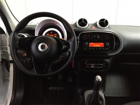 Smart Forfour - 1.0 Essential Edition AIRCO/ECC-AUDIO/CD-ELECTR. PAKKET-CRUISE CONTROL End Of Year S - 1
