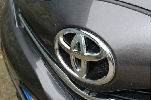 Toyota Yaris - 1.3 VVT-i Aspiration Navigatie Achteruitrij camera - 1