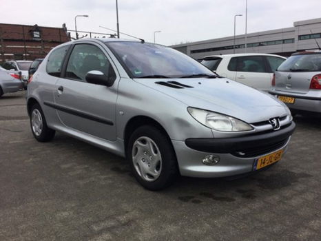 Peugeot 206 - 1.4 Gentry, bj 2002, automaat clima - 1