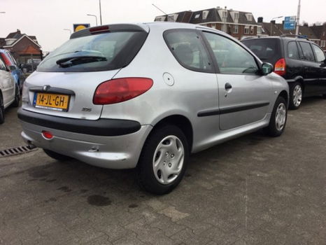 Peugeot 206 - 1.4 Gentry, bj 2002, automaat clima - 1