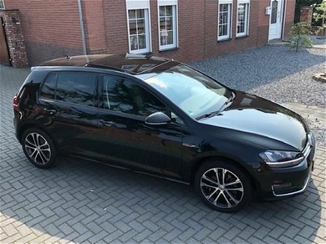 Volkswagen Golf - 1.4 TSI Highline Lounge-Highline 150pk DSG , Navi, Panorama, Bi-Xenon - 1