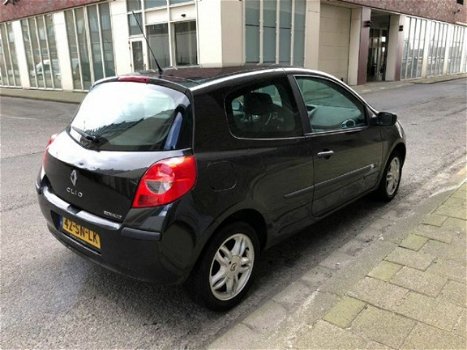 Renault Clio - 1.5 dCi Dynamique Comfort - 1