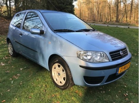 Fiat Punto - 1.2 Dynamic . Airco. 90.000 Km NWE APK BJ'2004 - 1