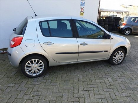 Renault Clio - 1.2 16V AIRCO LM CV - 1