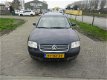 Volkswagen Passat Variant - 2.0 Comfortline CLIMA, 4XELECRAMEN, AIRCO - 1 - Thumbnail