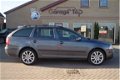 Skoda Octavia Combi - 2.0 TDI Ambiente Attractive Business - 1 - Thumbnail