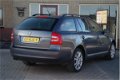 Skoda Octavia Combi - 2.0 TDI Ambiente Attractive Business - 1 - Thumbnail