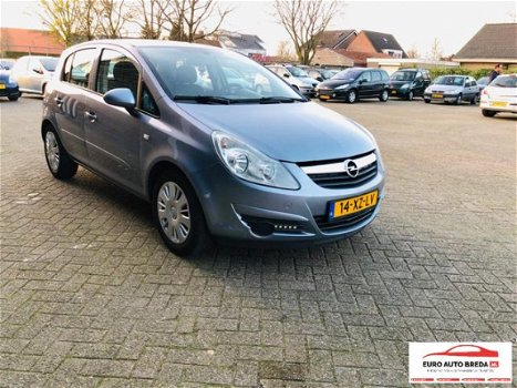 Opel Corsa - 1.2-16V Cosmo - 1