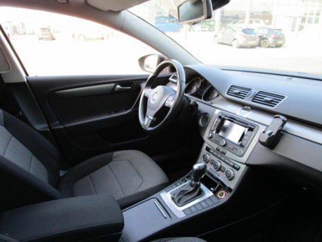 Volkswagen Passat Variant - 2.0TDI DSG 4Motion NAVI PANO - 1