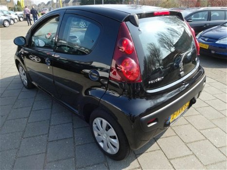 Peugeot 107 - 1.0 Active Airco Boekjes N.A.P - 1