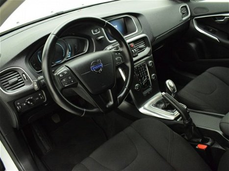 Volvo V40 - 1.6 T3 Kinetic - 1