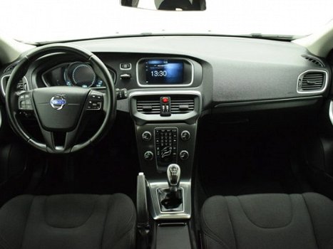 Volvo V40 - 1.6 T3 Kinetic - 1