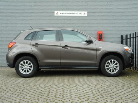 Mitsubishi ASX - 1.6 Invite(KENNWOOD+NAVI+SENSOREN) - 1