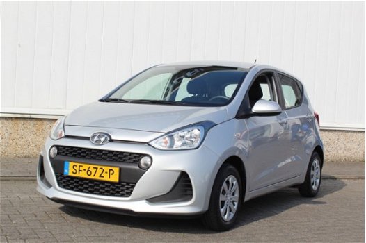 Hyundai i10 - 1.0i 66PK Blue COMFORT |AIRCO |FABRIEKSGARANTIE TOT MEI 2023 - 1