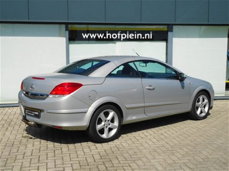 Opel Astra TwinTop - Cabrio 1.8 Cosmo 140 pk Airco | Leder | LM-velgen | Windscherm ( Vestiging - Vi - 1