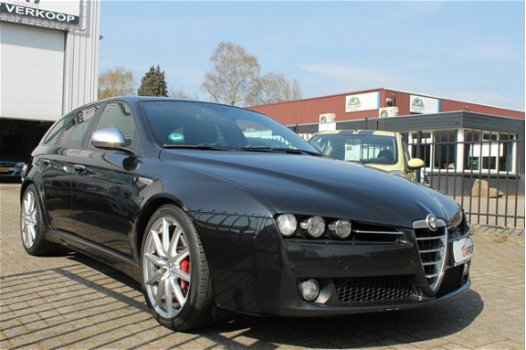 Alfa Romeo 159 Sportwagon - 3.2 JTS Q4 TI UNIEK BOMVOL 260PK - 1