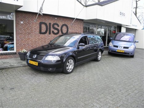 Volkswagen Passat Variant - 2.3 V5 Sportline - 1