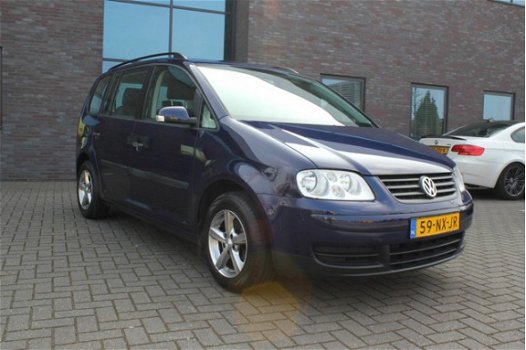 Volkswagen Touran - 1.6-16V FSI Athene Automaat - 1