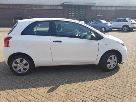 Toyota Yaris - 1.3 VVTi Terra - 1