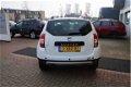 Dacia Duster - 1.2 TCe 4x2 Prestige NAVIGATIE / AIRCO / PARKEERSENSOREN / LICHT METALEN VELGEN - 1 - Thumbnail