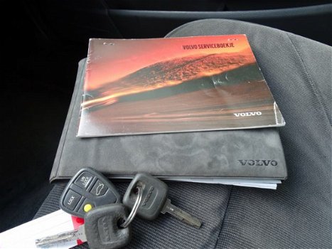 Volvo V70 - 2.4 Comfort Line Automaat, YOUNGTIMER Bijtellingsvriendelijk - 1